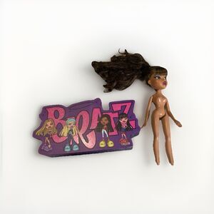 2001 Original MGA Bratz Doll STRUT IT YASMIN Fashion Nude 10” & Wall Art